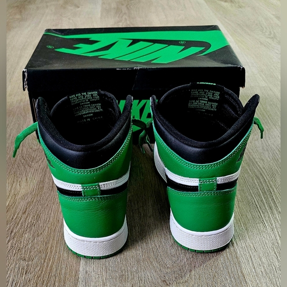 Size 7Y Nike Air Jordan 1 Retro High OG GS "Lucky Green" - Picture 7 of 11